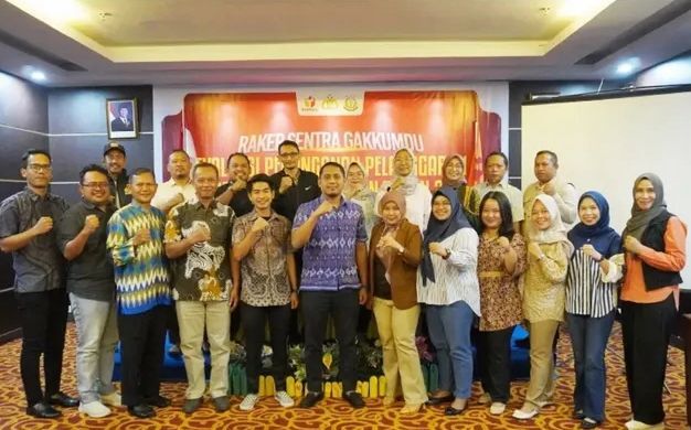 Rapat Kerja (Raker) Sentra Gakkumdu terkait Evaluasi Penanganan Pelanggaran Tindak Pidana Pemilihan Tahun 2024 dilaksanakan Bawaslu Kota Bontang di Hotel Bintang Sintuk pada Rabu (15/1/2025)
