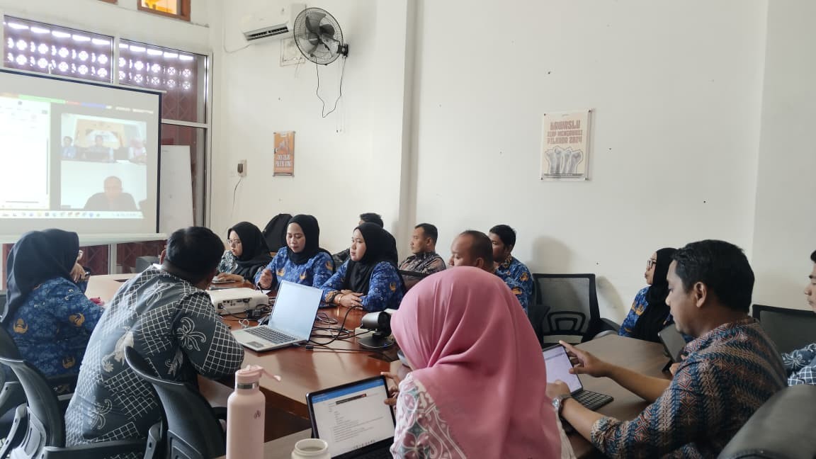 Bawaslu Kota Bontang melaksanakan rapat strategis mengenai Penyusunan Program Kerja Tahun 2026 yang bertempat di Ruang Rapat Kantor Bawaslu Kota Bontang pada Kamis (29/1/2026).