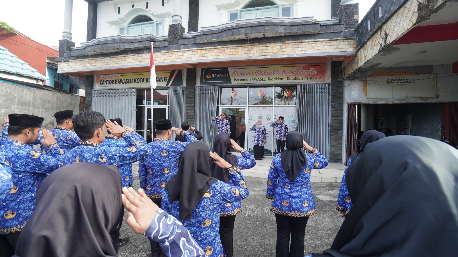 Upacara Peringati HUT Bawaslu RI ke 18 Tahu