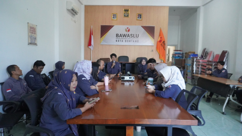 Briefing 18 mei