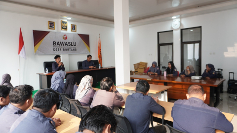 briefing, 12 Okt 2026