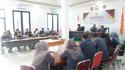 26 Oktober 2026, Briefing