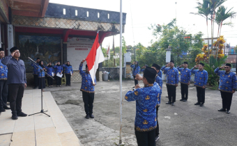 Upacara peringatan Hari Sumpah Pemuda, Selasa (28/10/2025) di Halaman Kantor Bawaslu Bontang.