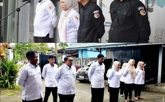 Badan Pengawas Pemilihan Umum (Bawaslu) Kota Bontang mengikuti apel peringatan hari ulang tahun  ke-17 Bawaslu, Rabu (9/4/2025) yang dilaksanakan di Halaman Kantor Bawaslu Bontang.