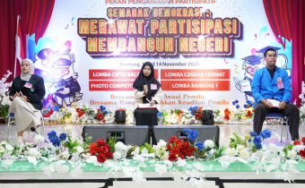 Kegiatan final berlangsung meriah diiringi sorak tepuk tangan dari masing-masing universitas untuk memberikan support kepada peserta yang lolos babak final.  Tiga peserta terbaik bersaing ketat untuk memperebutkan gelar ranking 1 dalam format adu cepat dan tepat menjawab pertanyaan