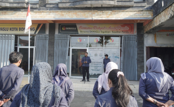 Badan Pengawas Pemilihan Umum (Bawaslu) Kota Bontang memastikan jajarannya tetap siap siaga. Melalui kegiatan apel dan briefing rutin pada Senin (26/1/2026).