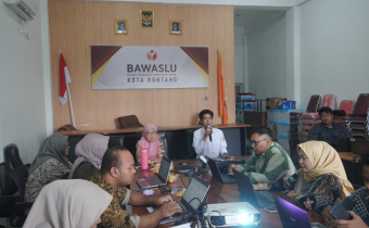 Badan Pengawas Pemilu (Bawaslu) Kota Bontang melaksanakan simulasi praktik lanjutan penerimaan permohonan penyelesaian sengketa proses Pemilu pada Kamis (15/1/2026).