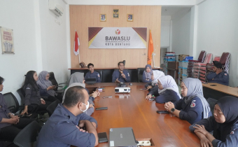 Rapat internal 